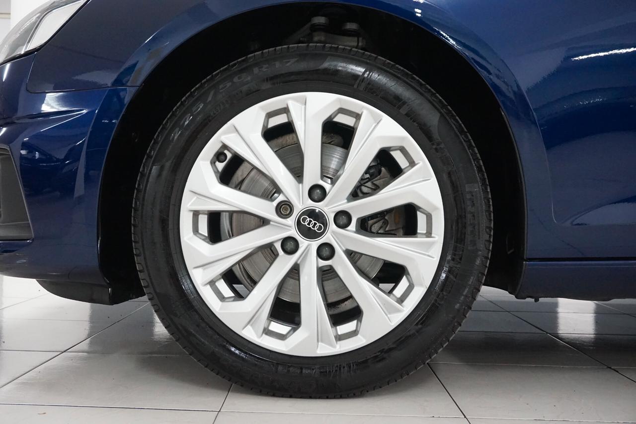 Audi A4 Avant 30 TDI/136 CV S tronic Business Advanced