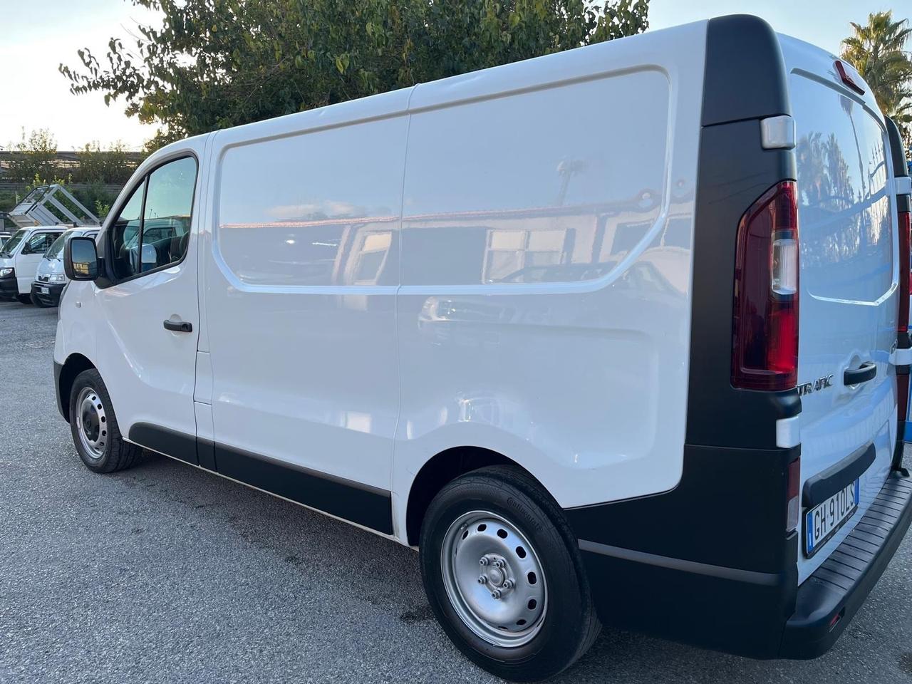 Renault trafic cargo 2.0 dci -2022