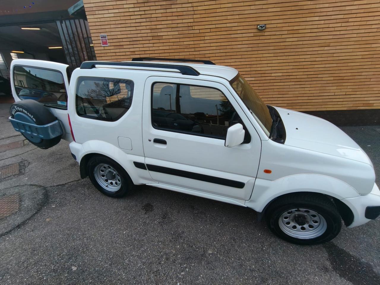 Suzuki Jimny 1.3i 16V cat 4WD JLX