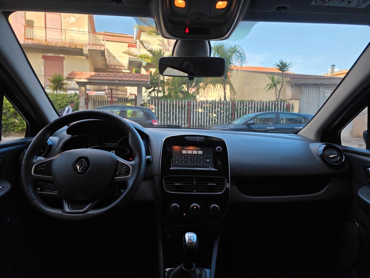 Renault Clio dCi 8V 75 CV 5 porte Duel