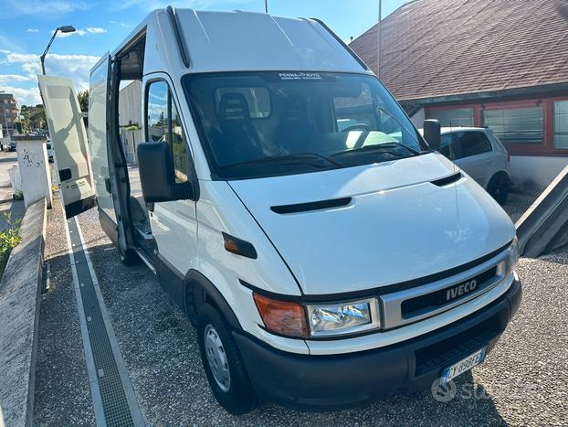 Iveco daily 85kw diesel tetto alto passo lungo