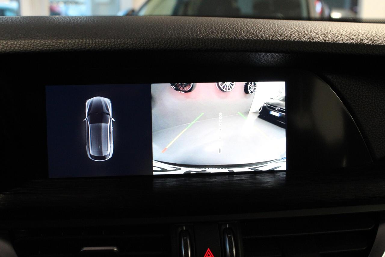 Alfa Romeo Stelvio 2.2 Turbodiesel 160 CV AT8 RWD Super