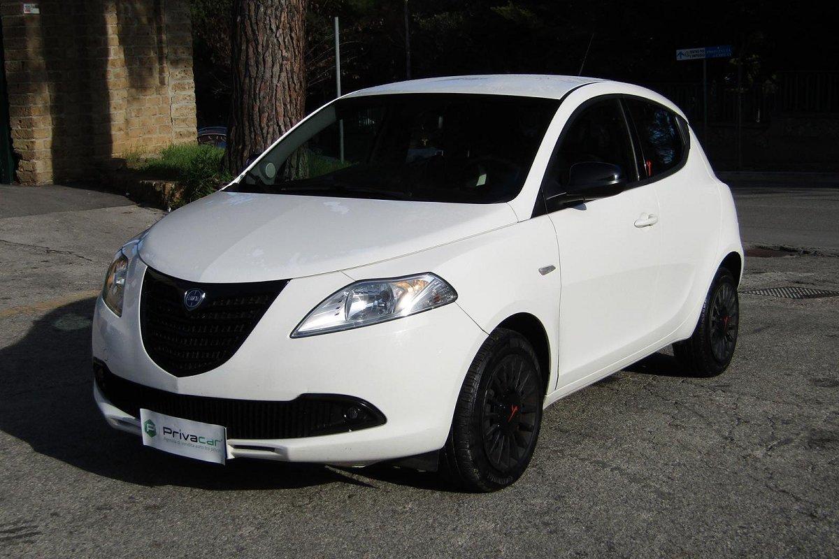 LANCIA Ypsilon 1.2 69 CV 5 porte GPL Ecochic Silver