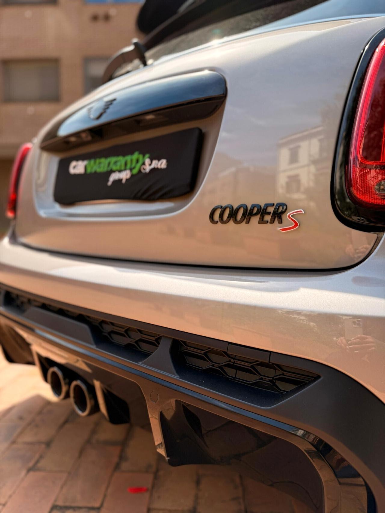 Mini Mini 2.0 John Cooper Works interno ed esterno