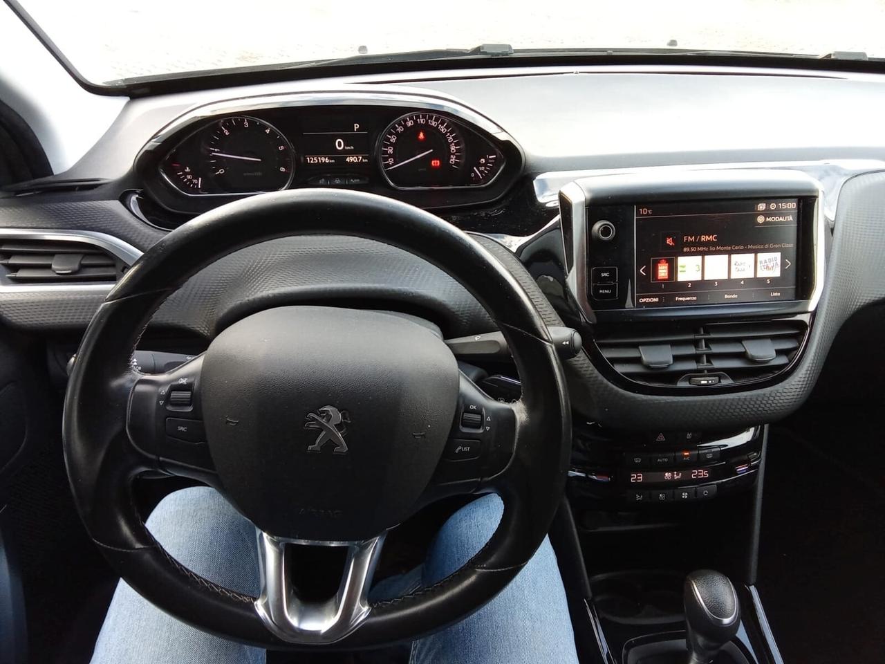 Peugeot 2008 BlueHDi 120 EAT6 S&S Allure