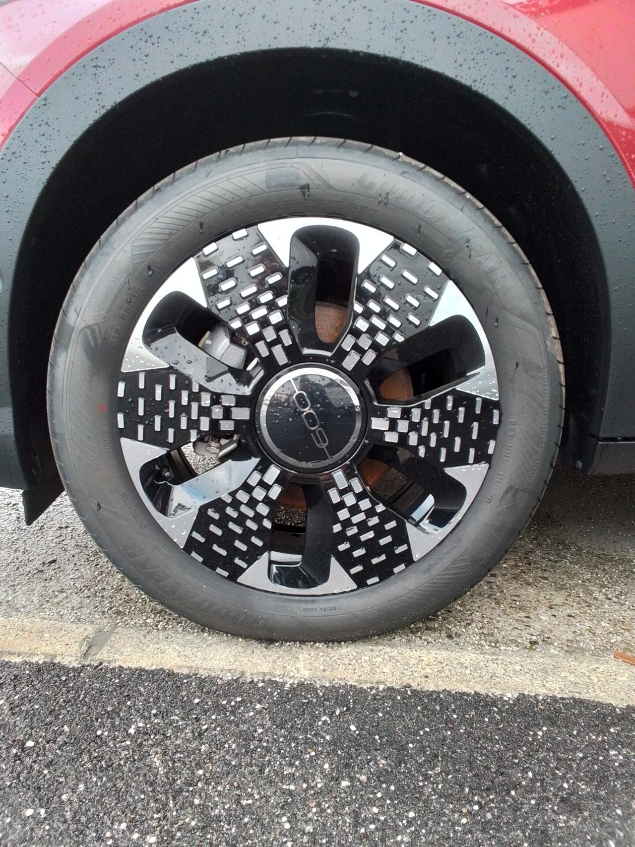 Fiat 600 Hybrid 110 CV DCT MHEV La Prima