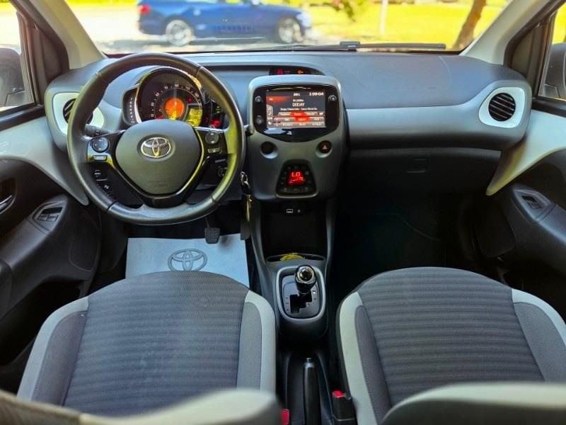 Toyota Aygo 2ª serie Connect 1.0 VVT-i 72 CV 5 porte x-play MMT