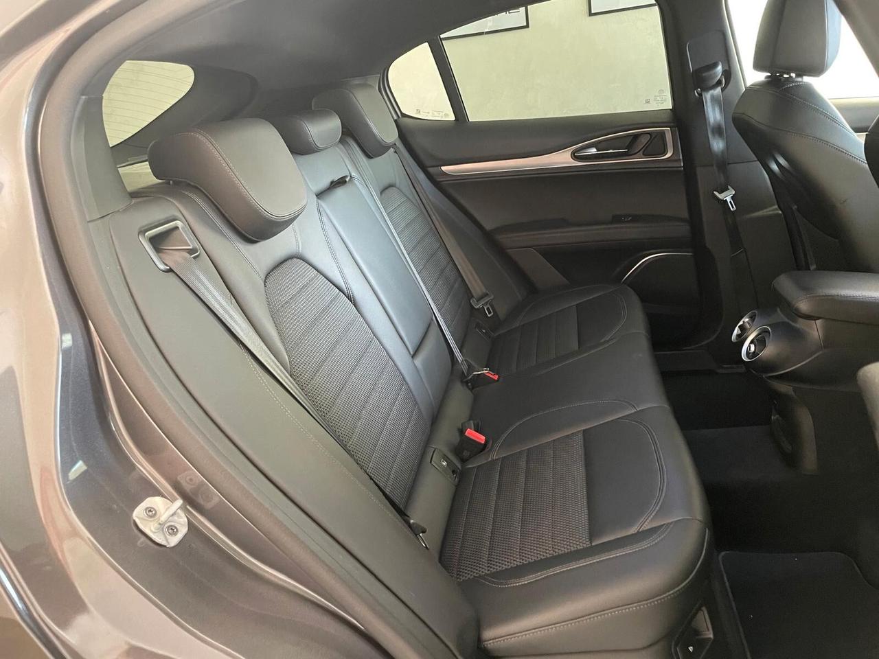 Alfa Romeo Stelvio 2.2 190Cv AT8 Q4 Sprint 2022