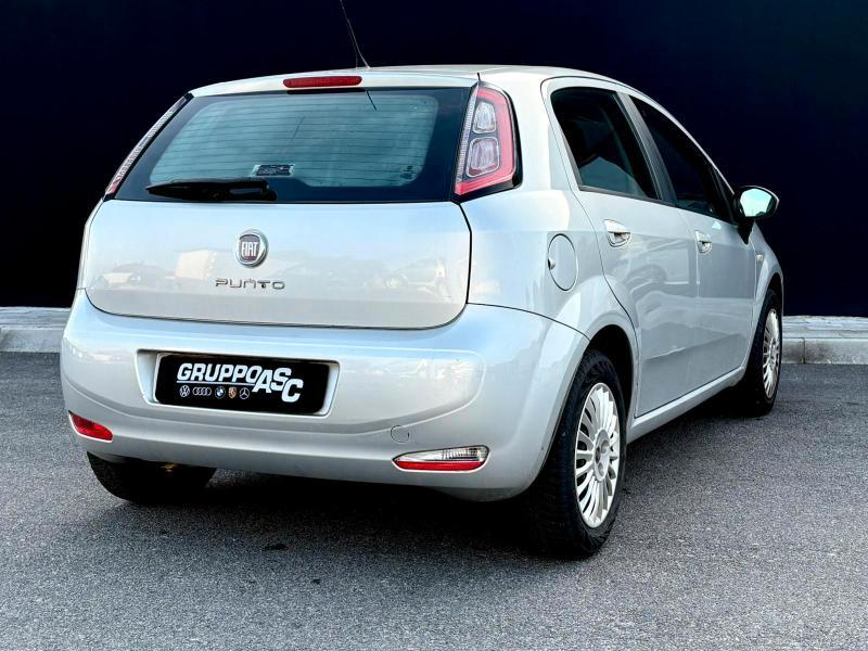 Fiat Punto 5 Porte 1.2 BENZ 69 CV Lounge ADATTA NEOPATENTATI