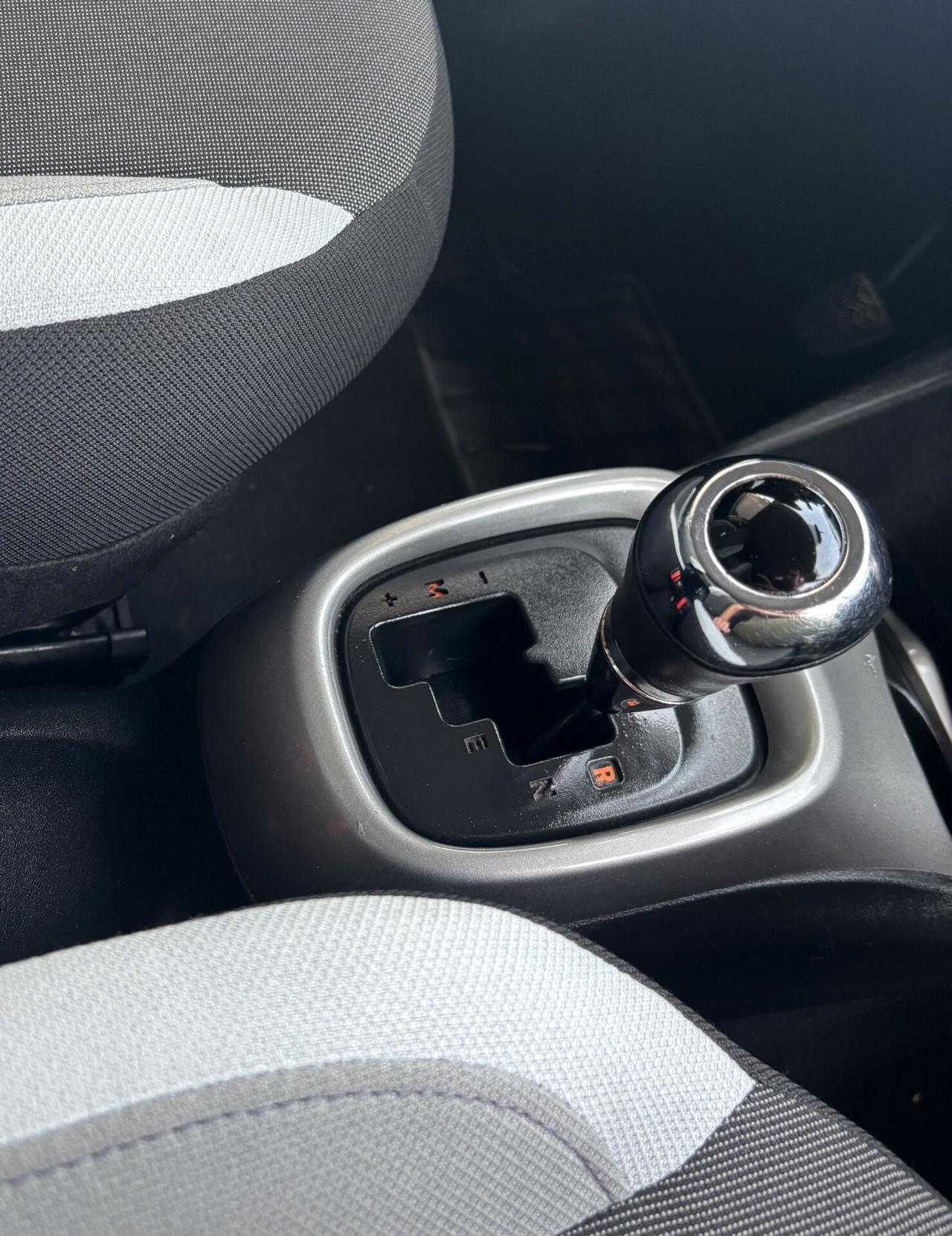 Toyota Aygo 1.0 VVT-i 69 CV 5 porte x-play TSS MMT