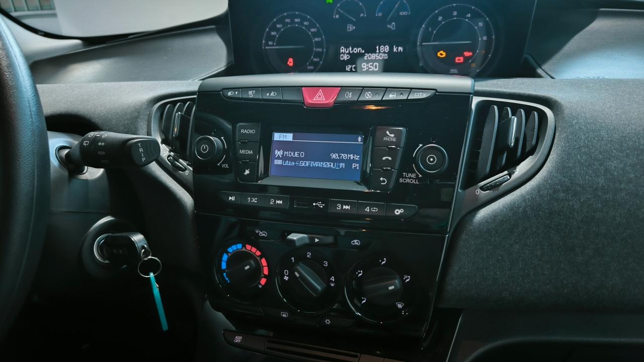 Lancia Ypsilon 1.0 FireFly 5 porte S&S Hybrid Silver Plus