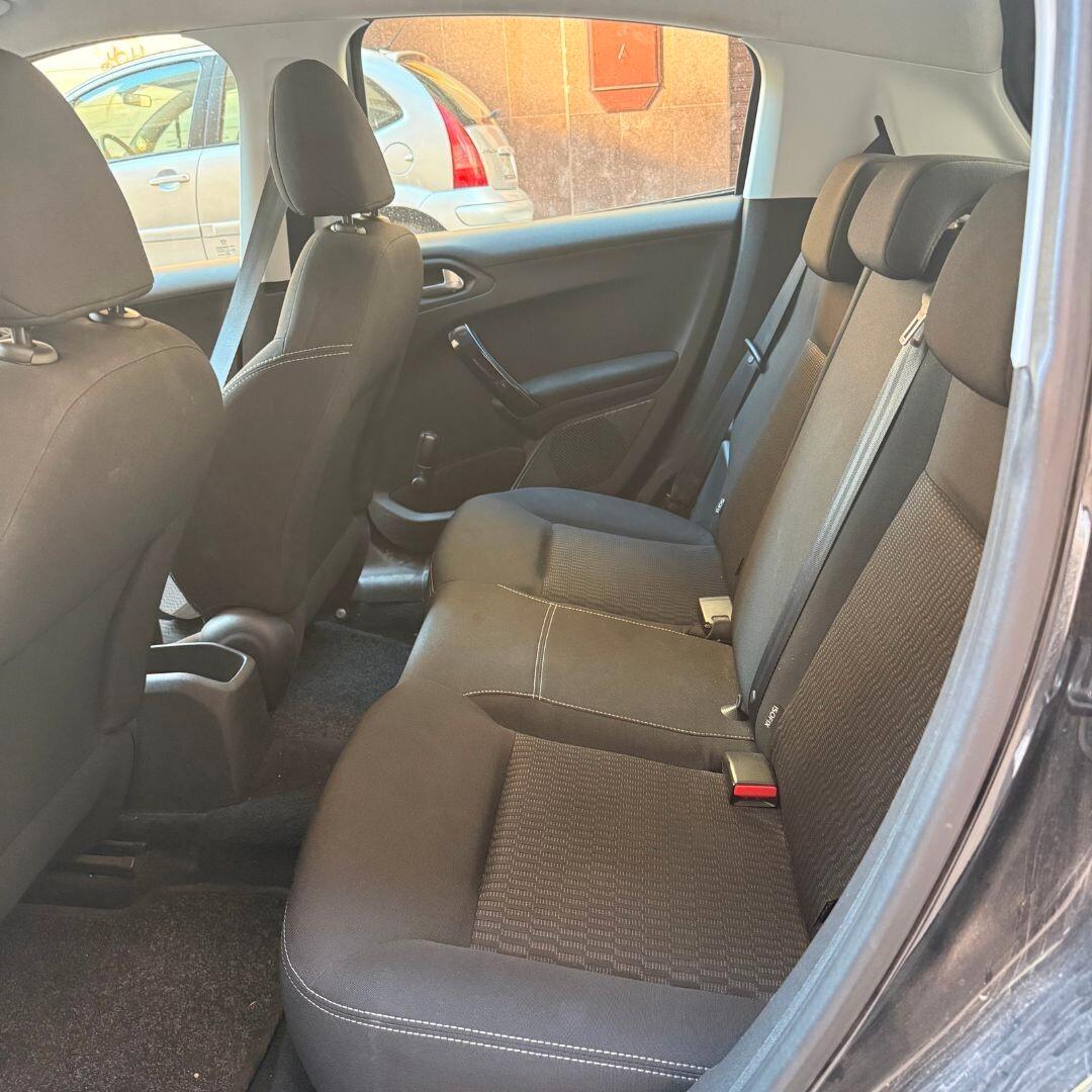 Peugeot 208 - 5 porte Allure - 83CV