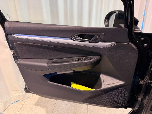 VOLKSWAGEN Golf 1.5 TSI Life LED GANCIO Panorama Navi ACC