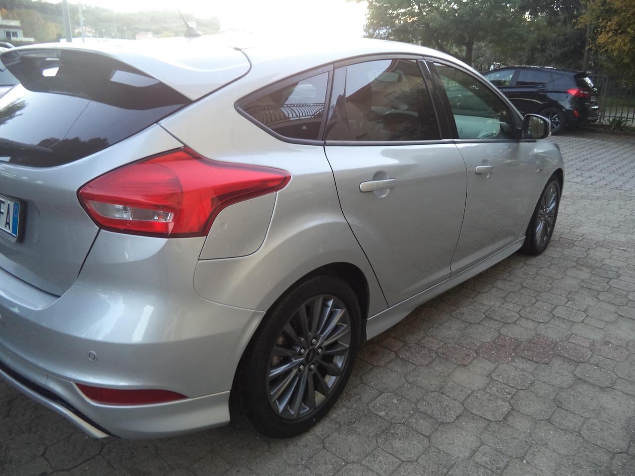Ford Focus 1.5 TDCi 120 CV Start&Stop ST Line