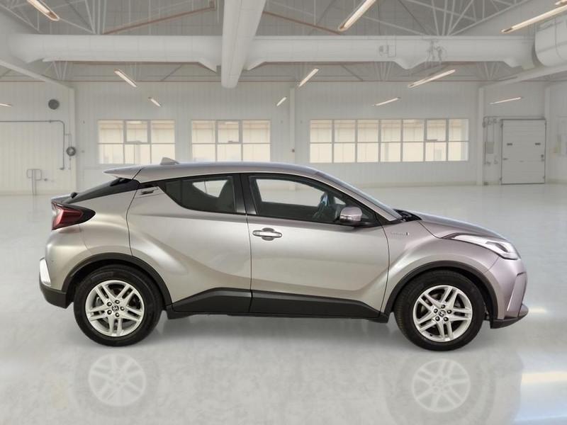 TOYOTA C-HR 1.8H 98CV E-CVT Business