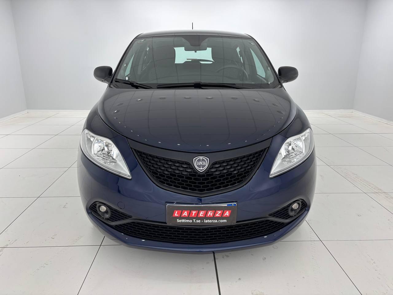 LANCIA Ypsilon 1.0 firefly hybrid Silver s&s 70cv