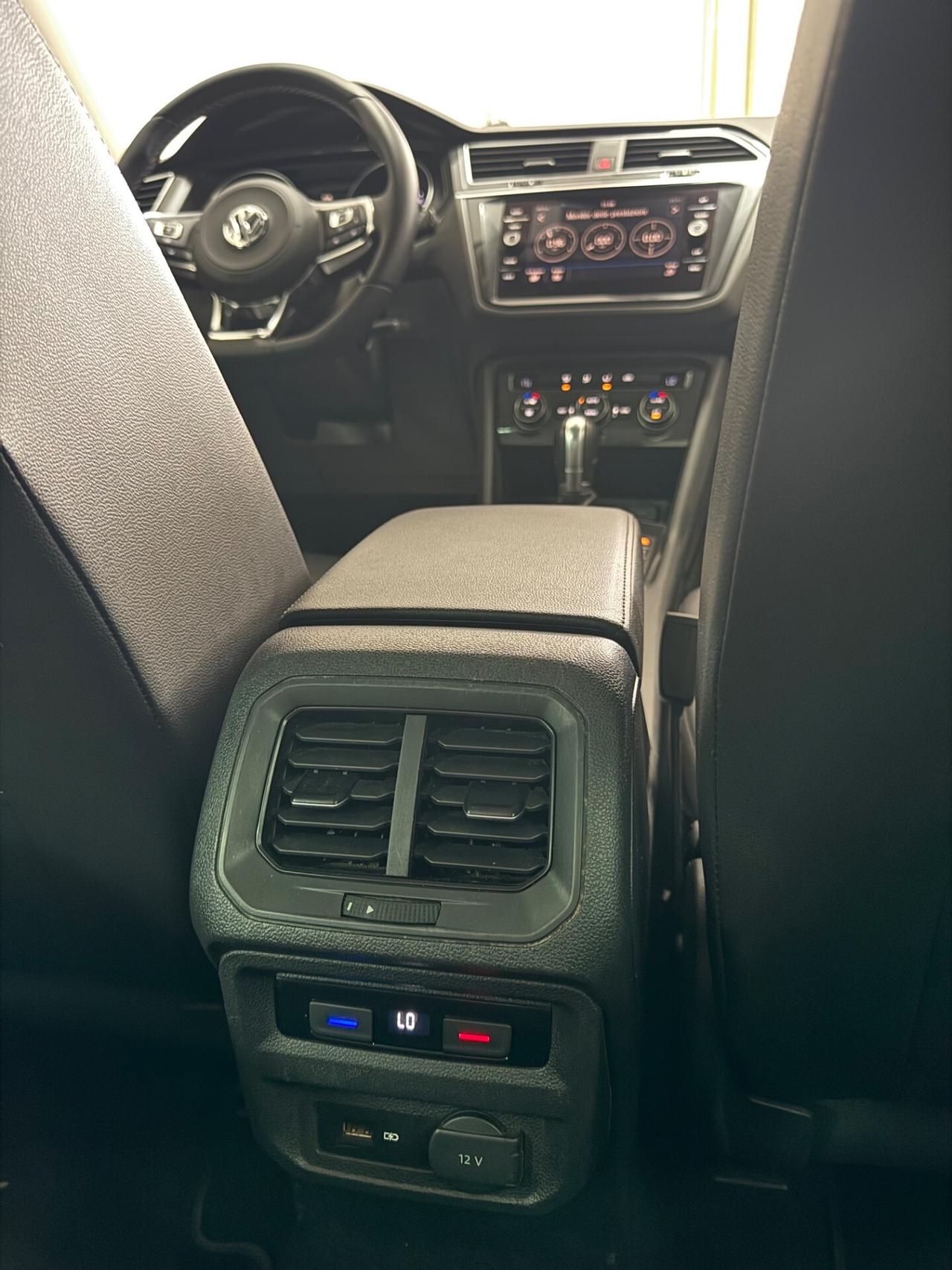 Volkswagen Tiguan 2.0 TDI DSG R line 2018 unico proprietario