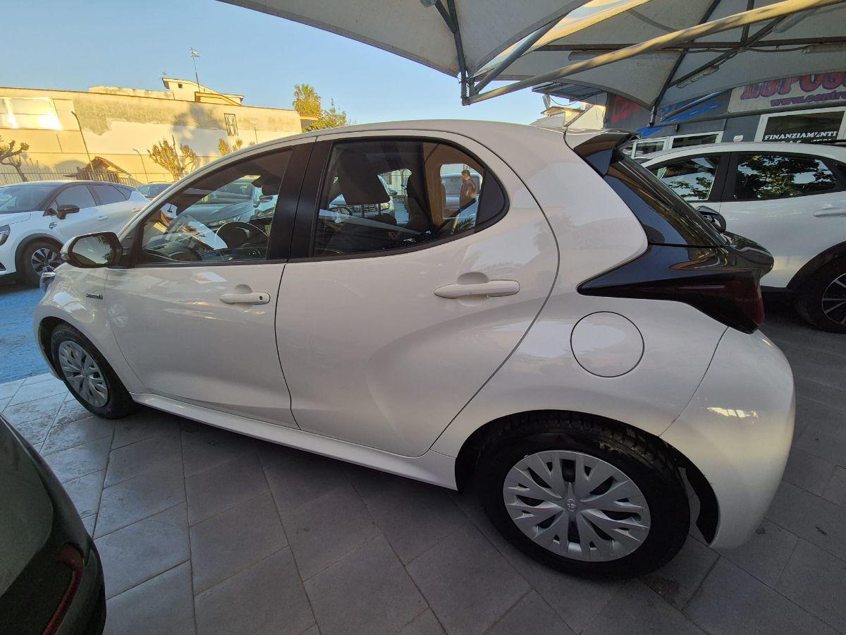 TOYOTA - Yaris - 1.5 Hybrid 5p. Business