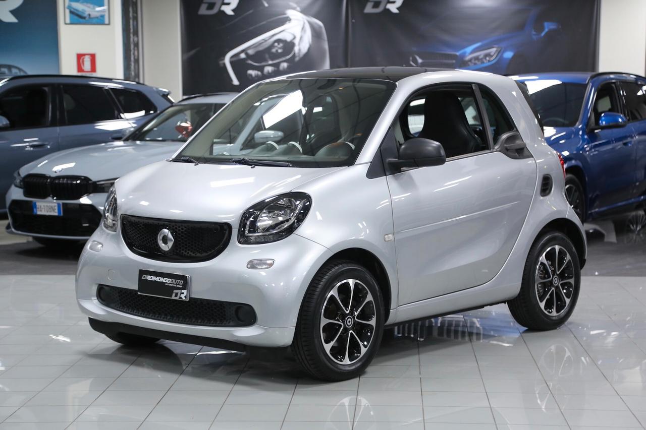 Smart fortwo 1.0 70 cv twinamic Passion