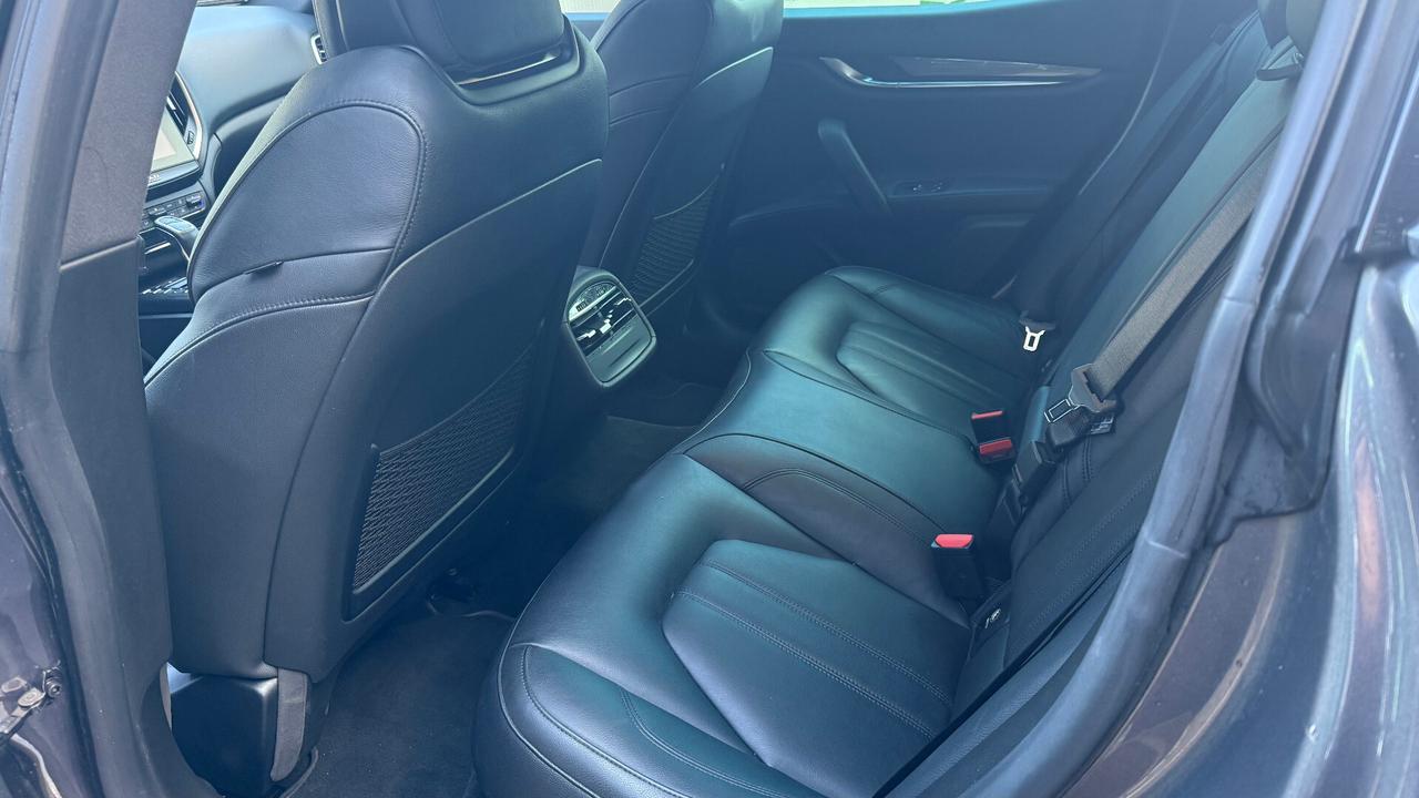 Maserati Ghibli V6 Diesel Gransport TETTO