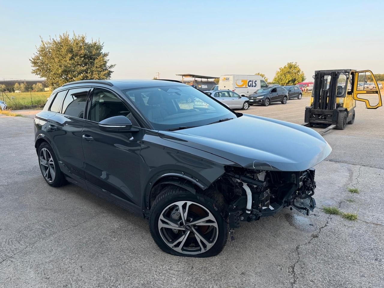 Audi Q6 e-tron S line quattro 387cv INCIDENTATA GANCIO TRAINO