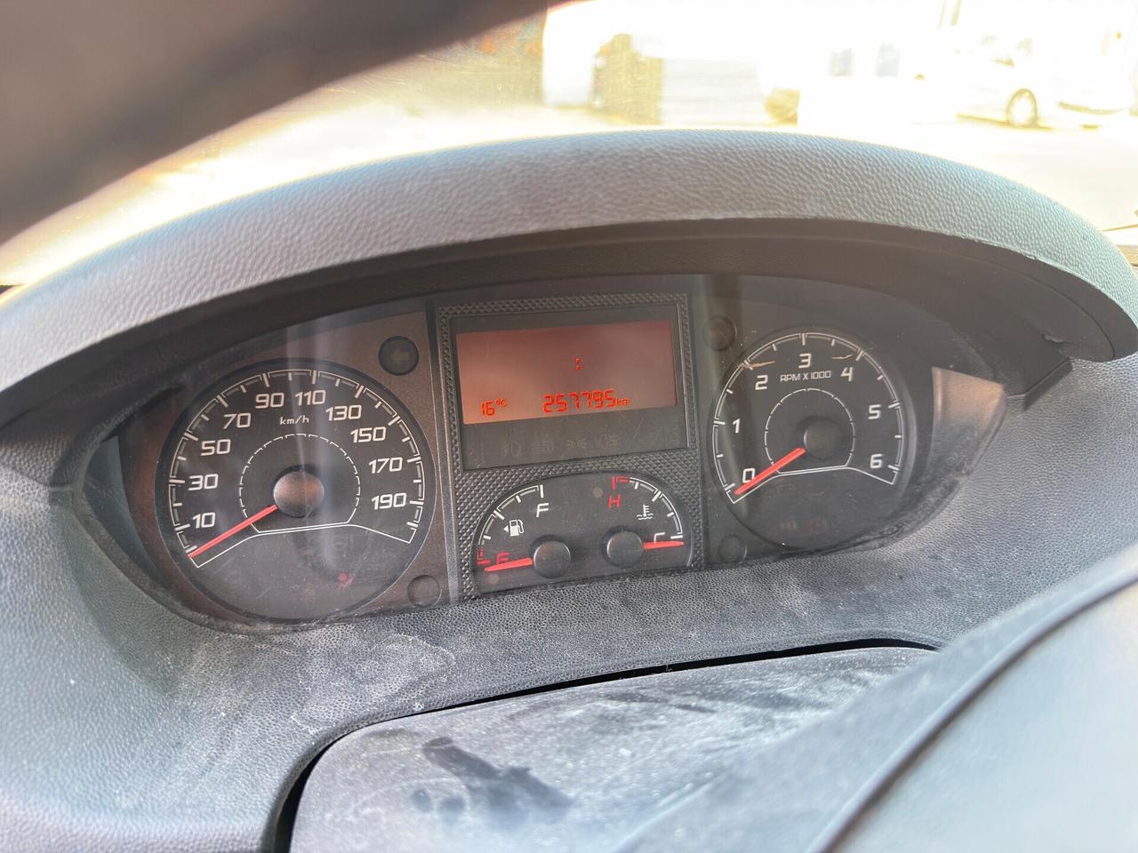 Furgone Peugeot Boxer L2H2