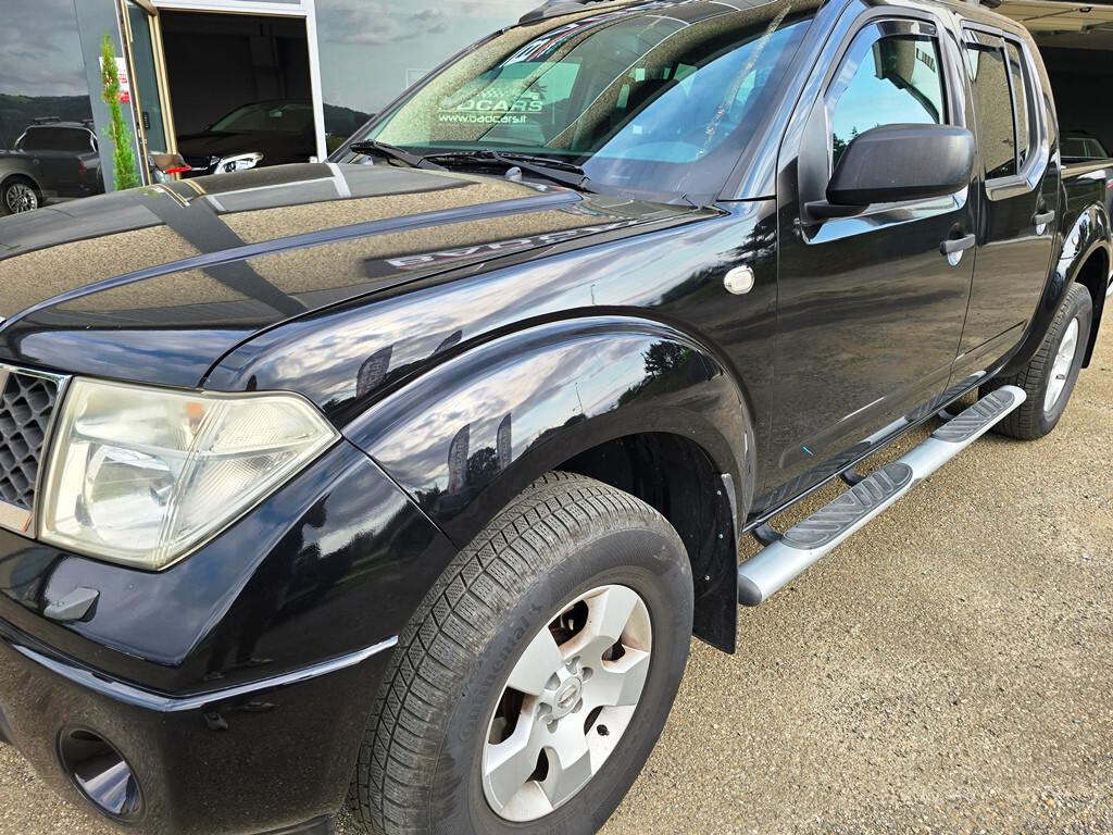 Nissan Navara 2.5 dCi 174CV "LE"