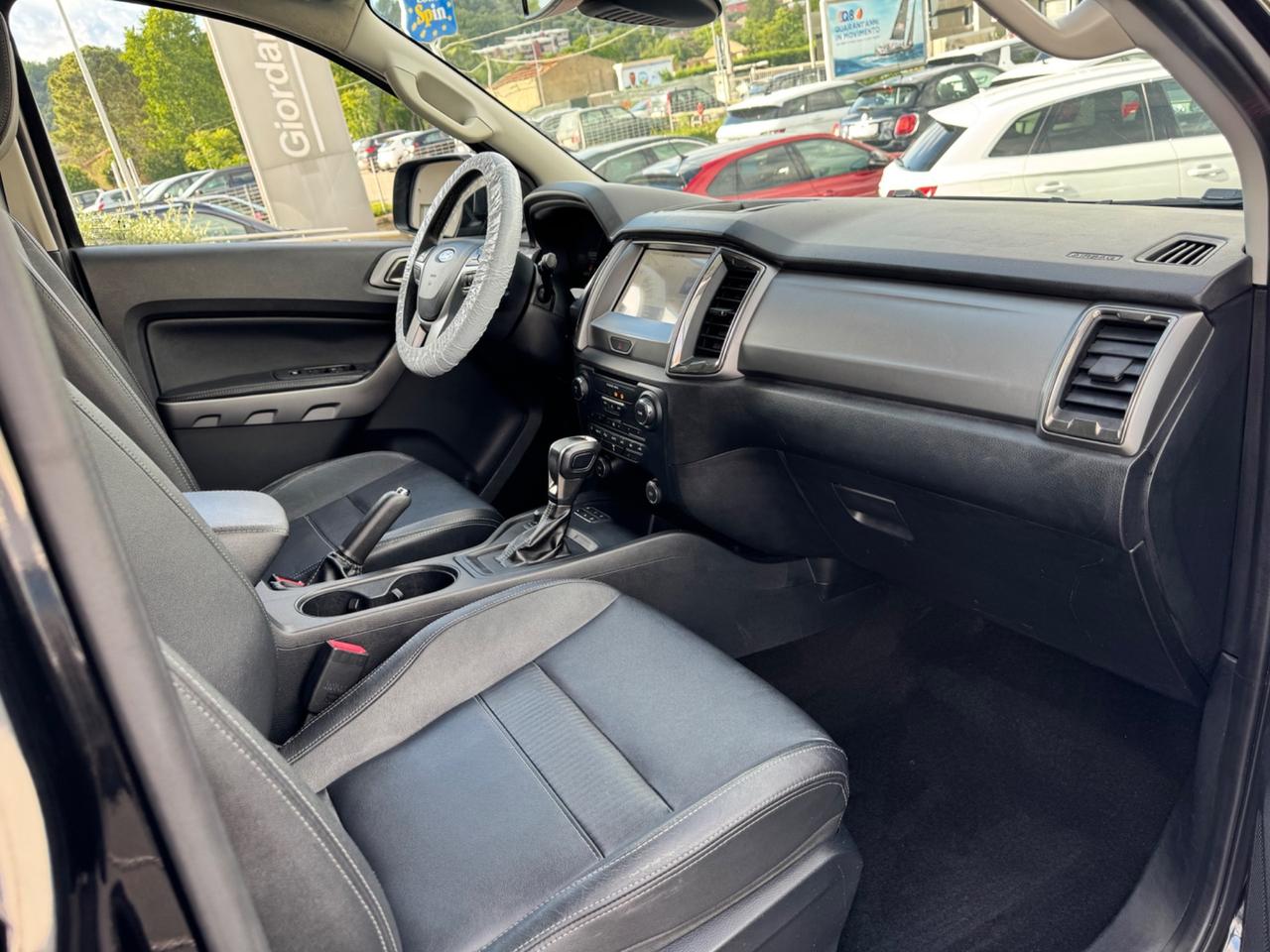 Ford Ranger 2.0 ECOBLUE aut. DC Limited 5 posti 170cv gangio traino