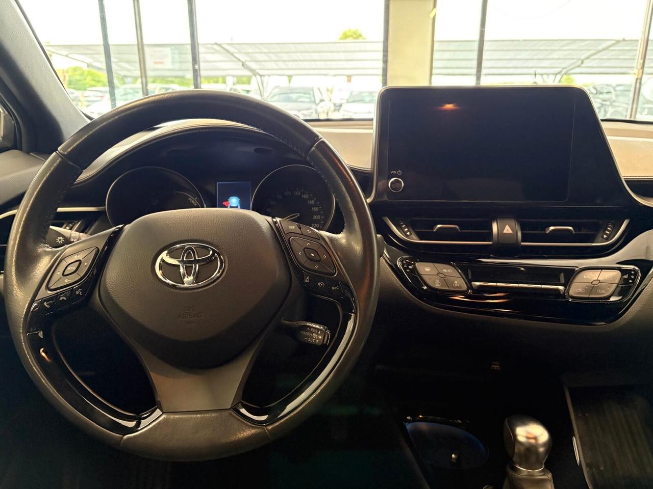Toyota C-HR TREND 2.0 Hybrid E-CVT 50000 KM