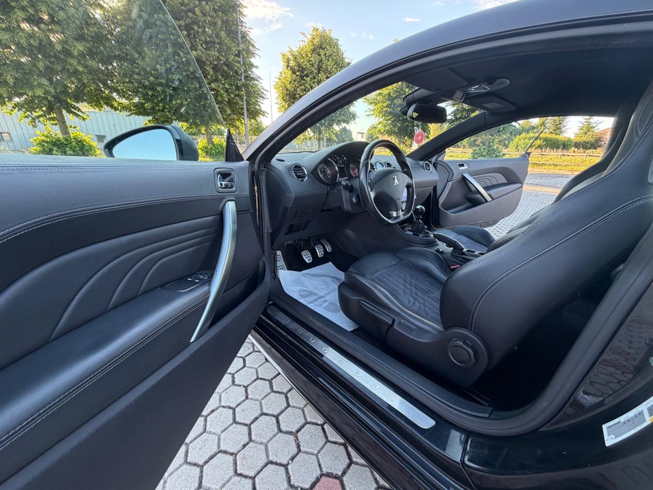 Peugeot RCZ 2.0 HDi 163CV