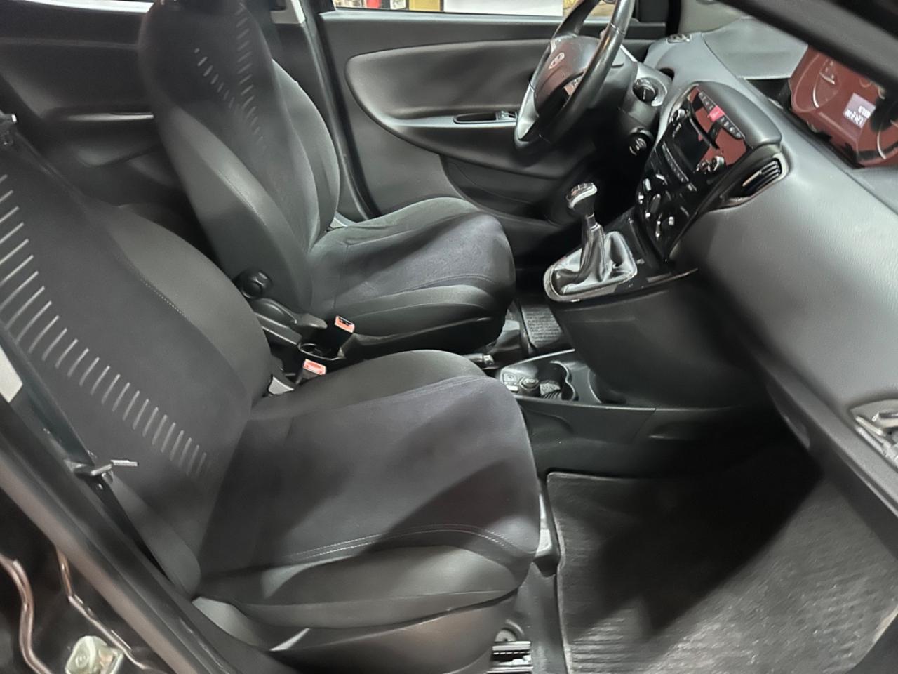 Lancia Ypsilon 1.3 MJT 16V 95 CV 5 porte S&S Gold