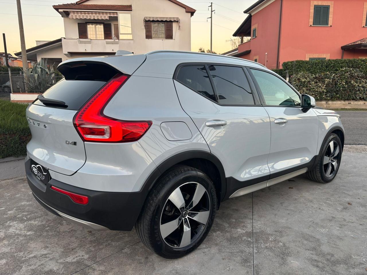Volvo XC40 D4 AWD Geartronic R-design 2021 TETTO