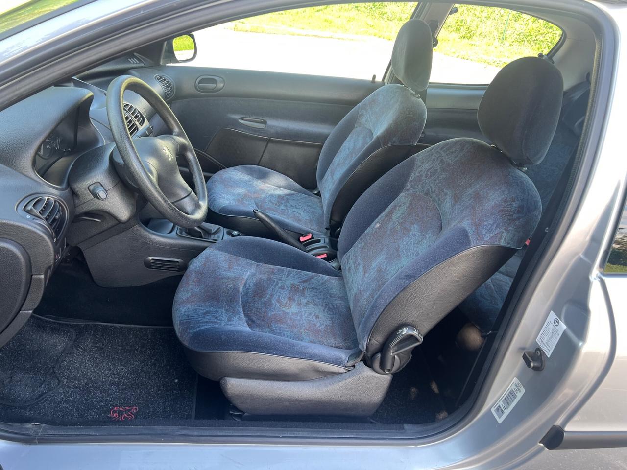 Peugeot 206 1.4 3p. XR