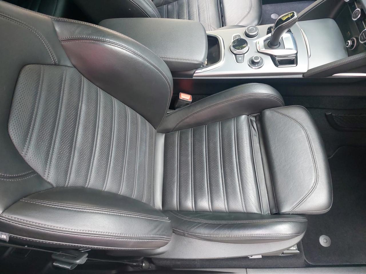 Alfa Romeo Stelvio 2.2 Turbodiesel 210 CV AT8 Q4 Veloce MOTORE NUOVO