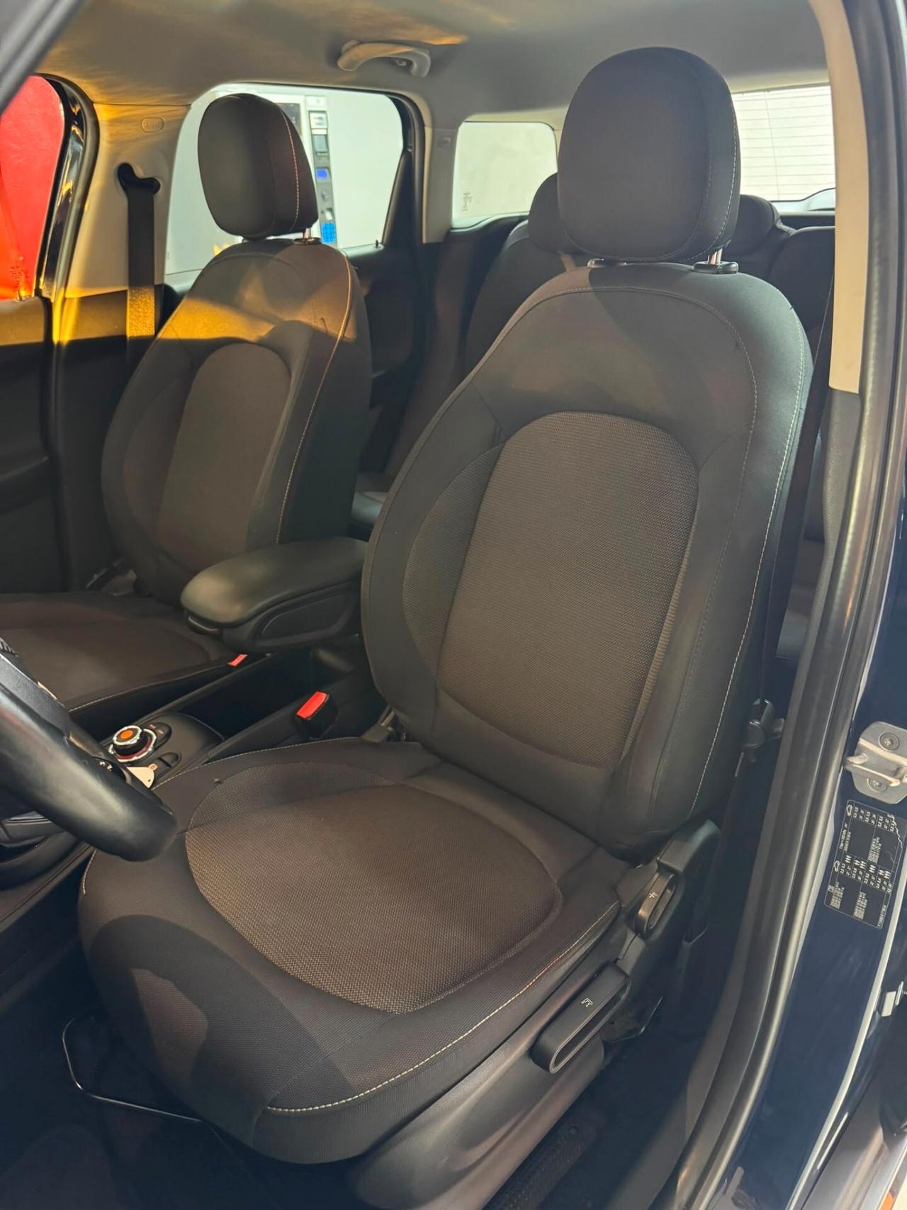 Mini One Countryman 1.5 Hype