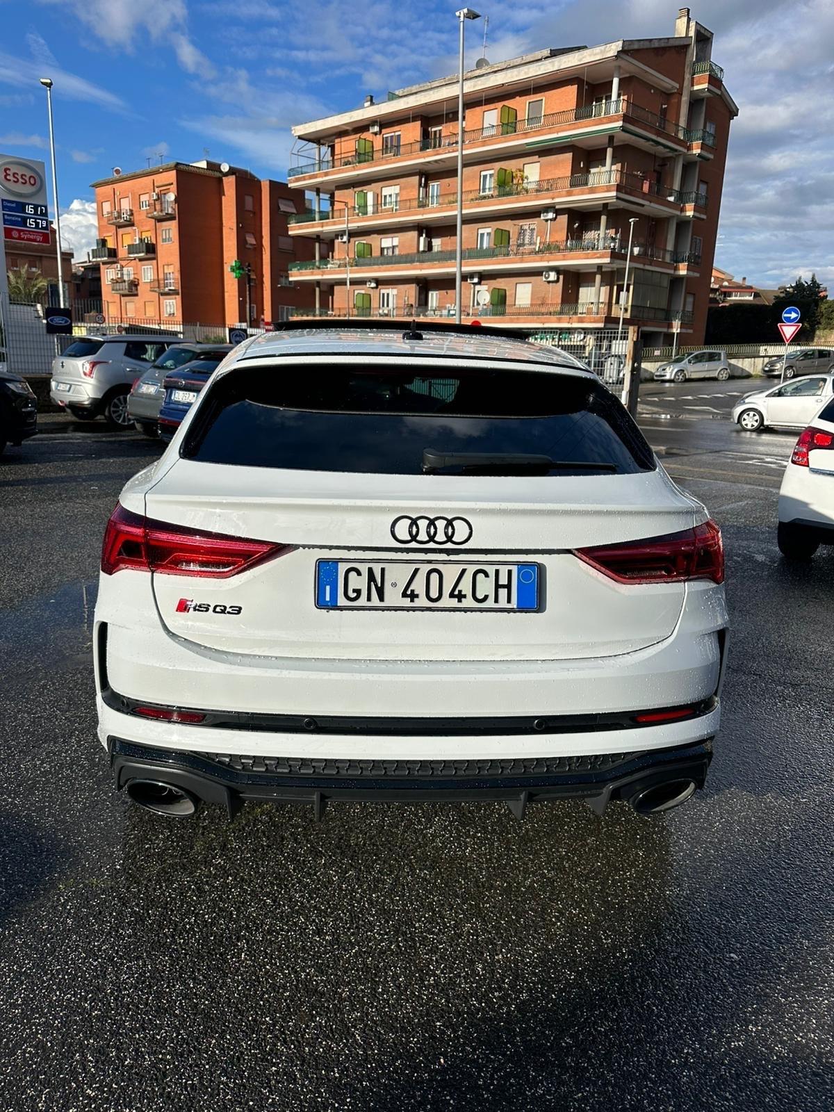 Audi RSQ3 SPB quattro