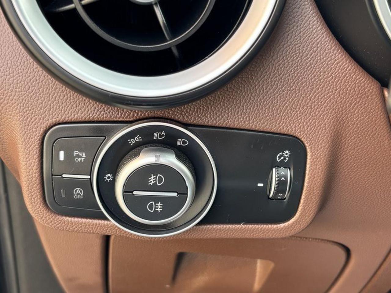 Alfa Romeo Stelvio 2.2 Turbodiesel 210 CV AT8 Q4 Executive