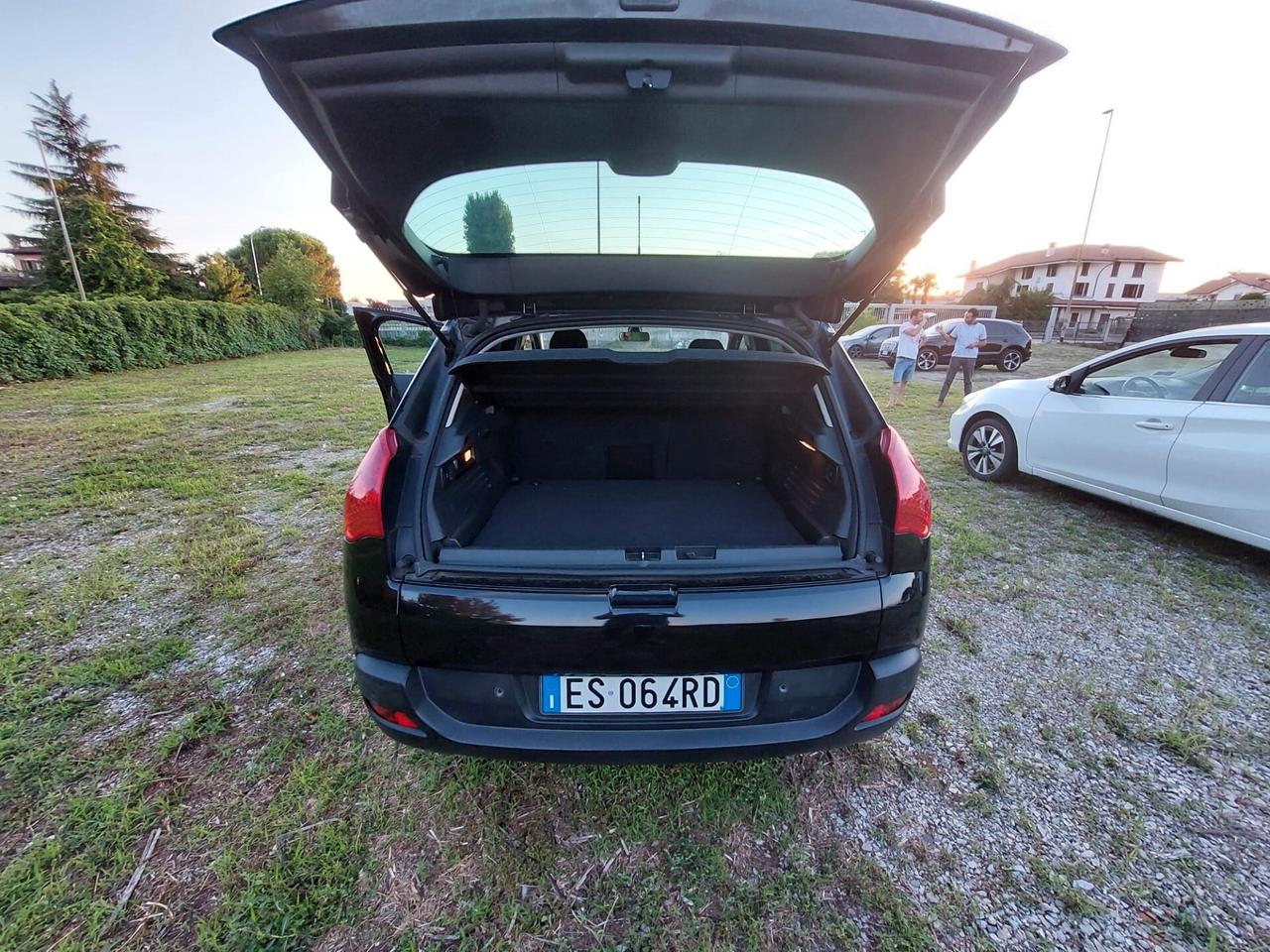 Peugeot 3008 1.6 e-HDi 115CV cambio robotizzato Stop&Start Allure