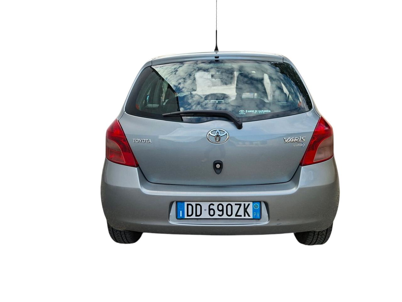 Toyota Yaris 1.3 5p. Luna *NEOPATENTATI*