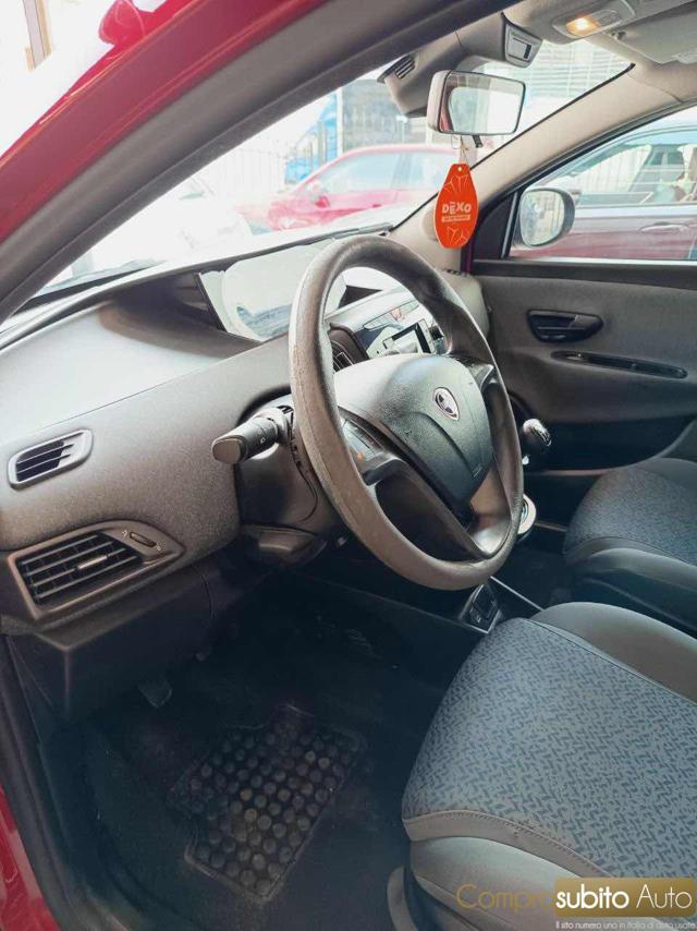 LANCIA Ypsilon 1.0 FireFly 5 porte S&S Hybrid Ecochic Gold
