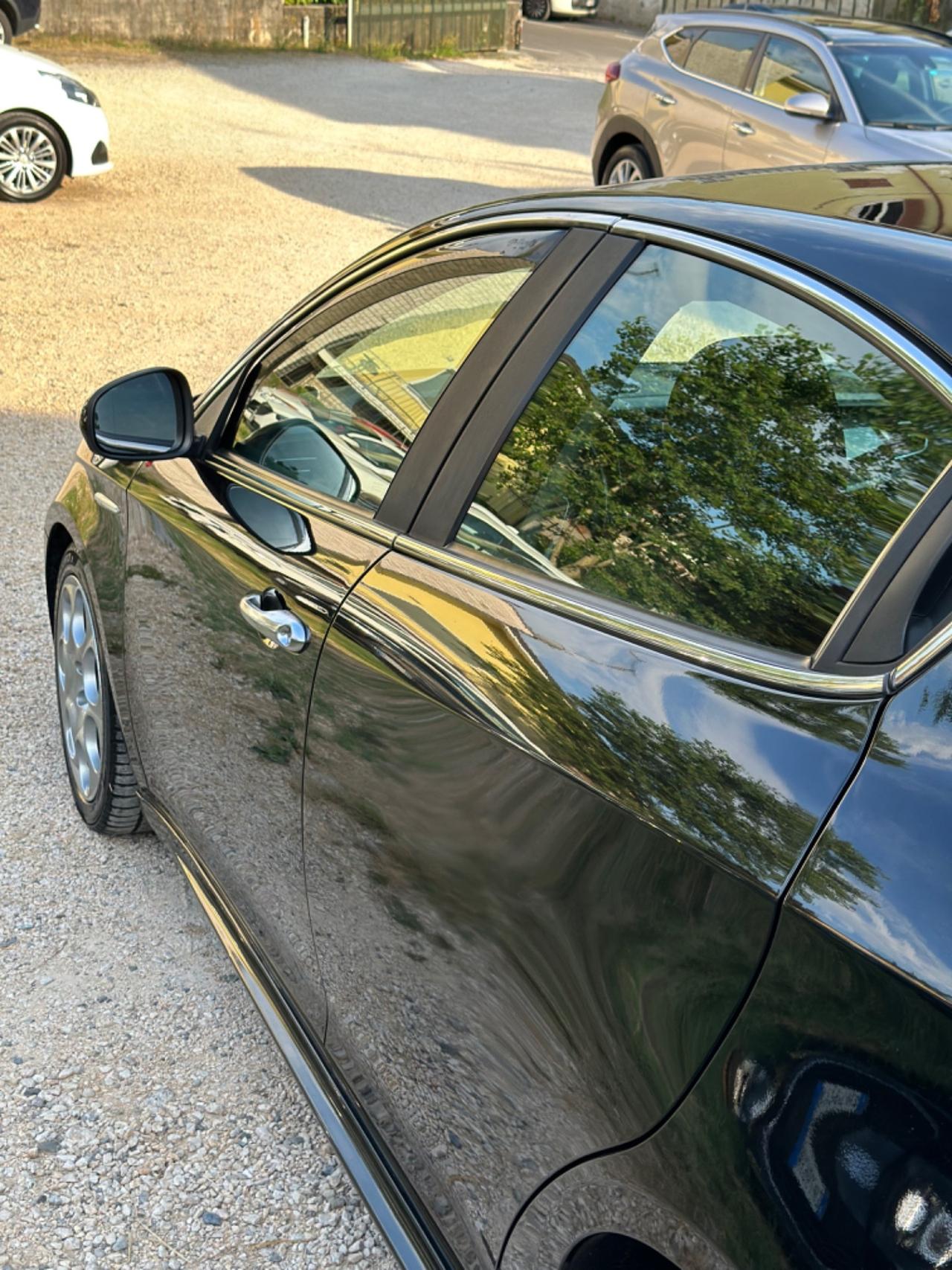 Alfa Romeo GIULIETTA 1.6 JTDm-2 KIT QUADRIFOGLIO
