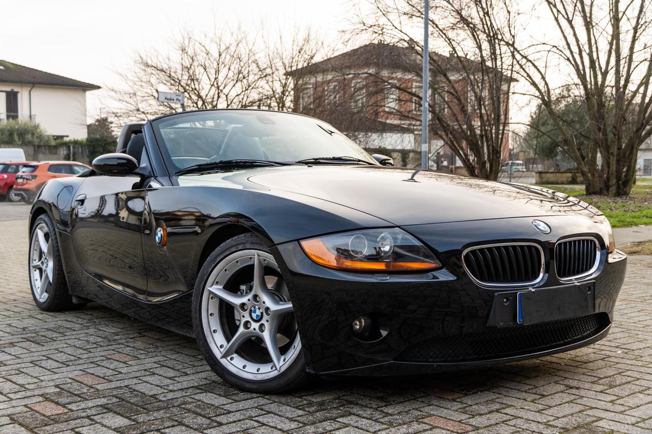 BMW Z4 2.2 170CV - CAMBIO AUTOMATICO