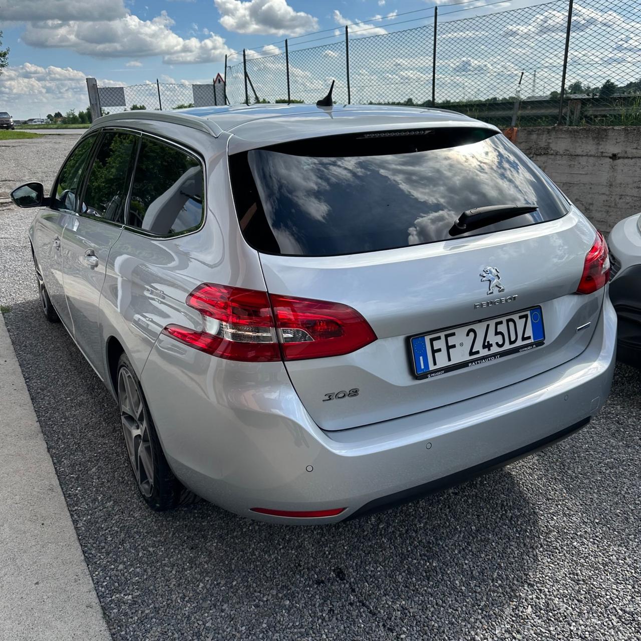 Peugeot 308 BlueHDi 120 S&S EAT6 SW GT Line