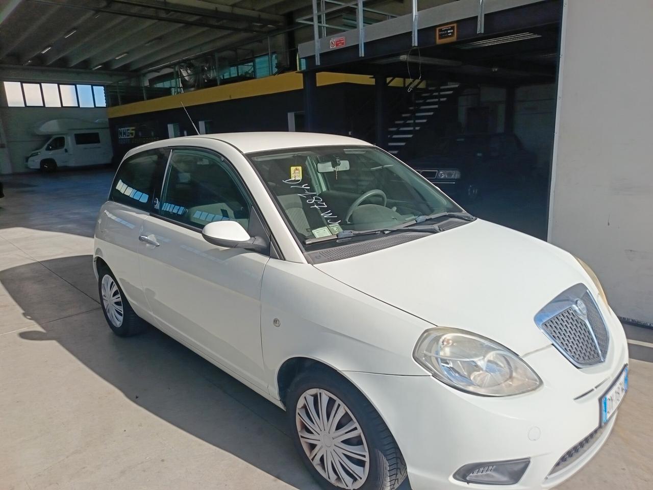 Lancia Ypsilon 1.4 Oro Ecochic GPL