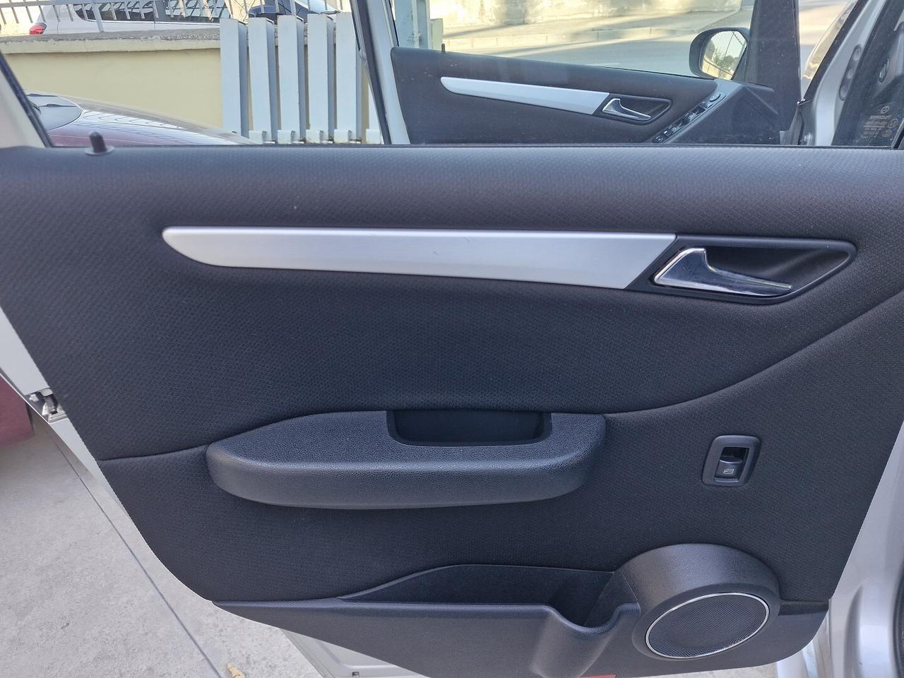 MERCEDES CLASSE B180 2.0 CDI SPORT AUTOMATICA