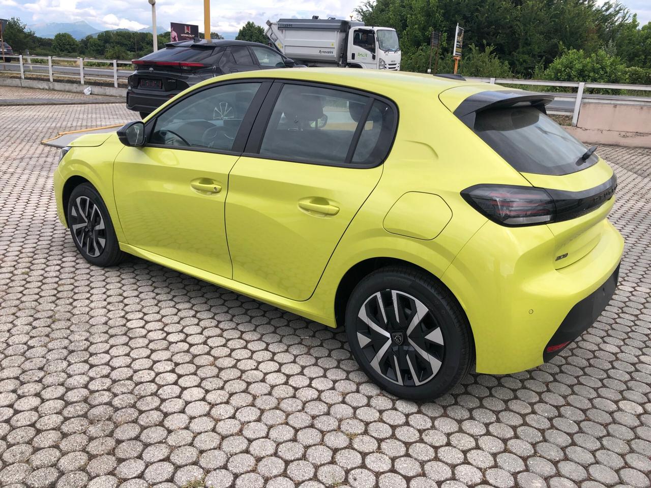 Peugeot 208 PureTech 100 Stop&Start 5 porte Allure