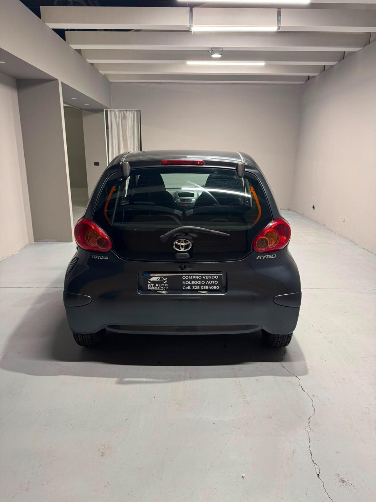 Toyota Aygo 1.0 12V VVT-i 5 porte Sol