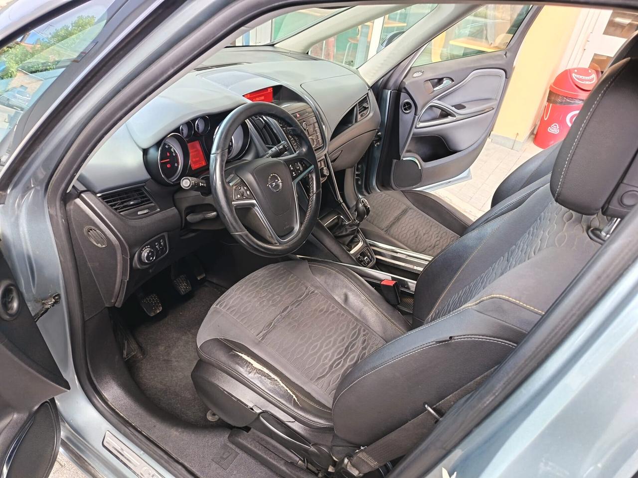 Opel Zafira Tourer 2.0 CDTi 130CV Cosmo 7 POSTI BXENON OCCASIONE