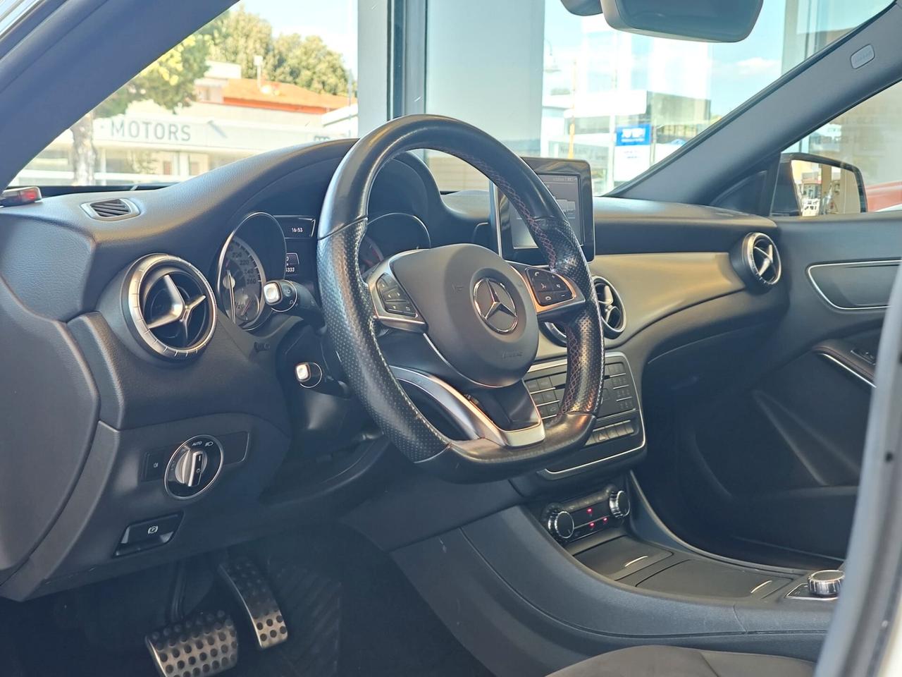 Mercedes-benz CLA 180 d Automatic Premium
