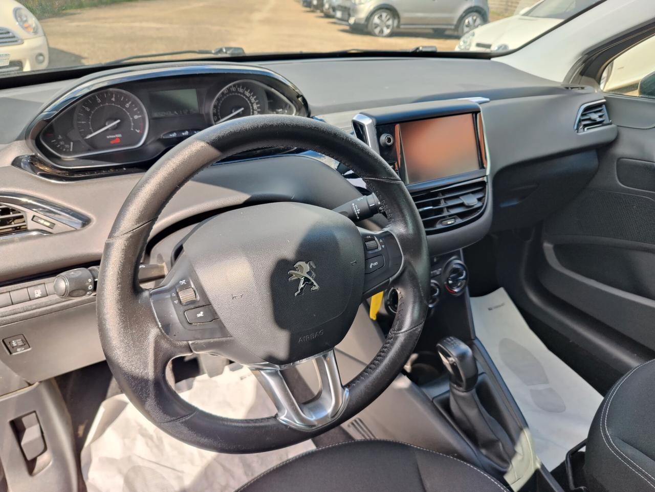 Peugeot 208 PureTech 82 5p. GPL Allure